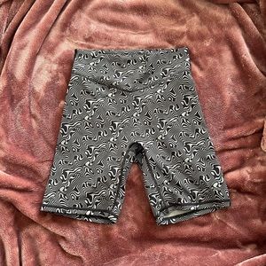 Balance Athletica / vitality storm rider shorts